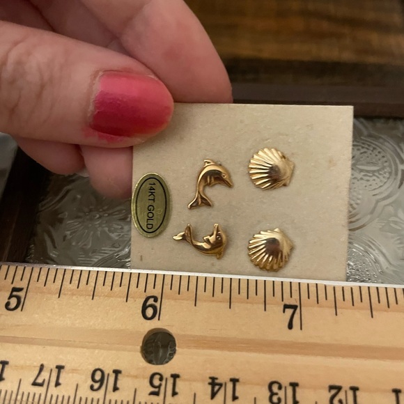 NEW vintage 14kt solid gold jumping dolphin stud earrings ocean nature animal - Picture 6 of 6